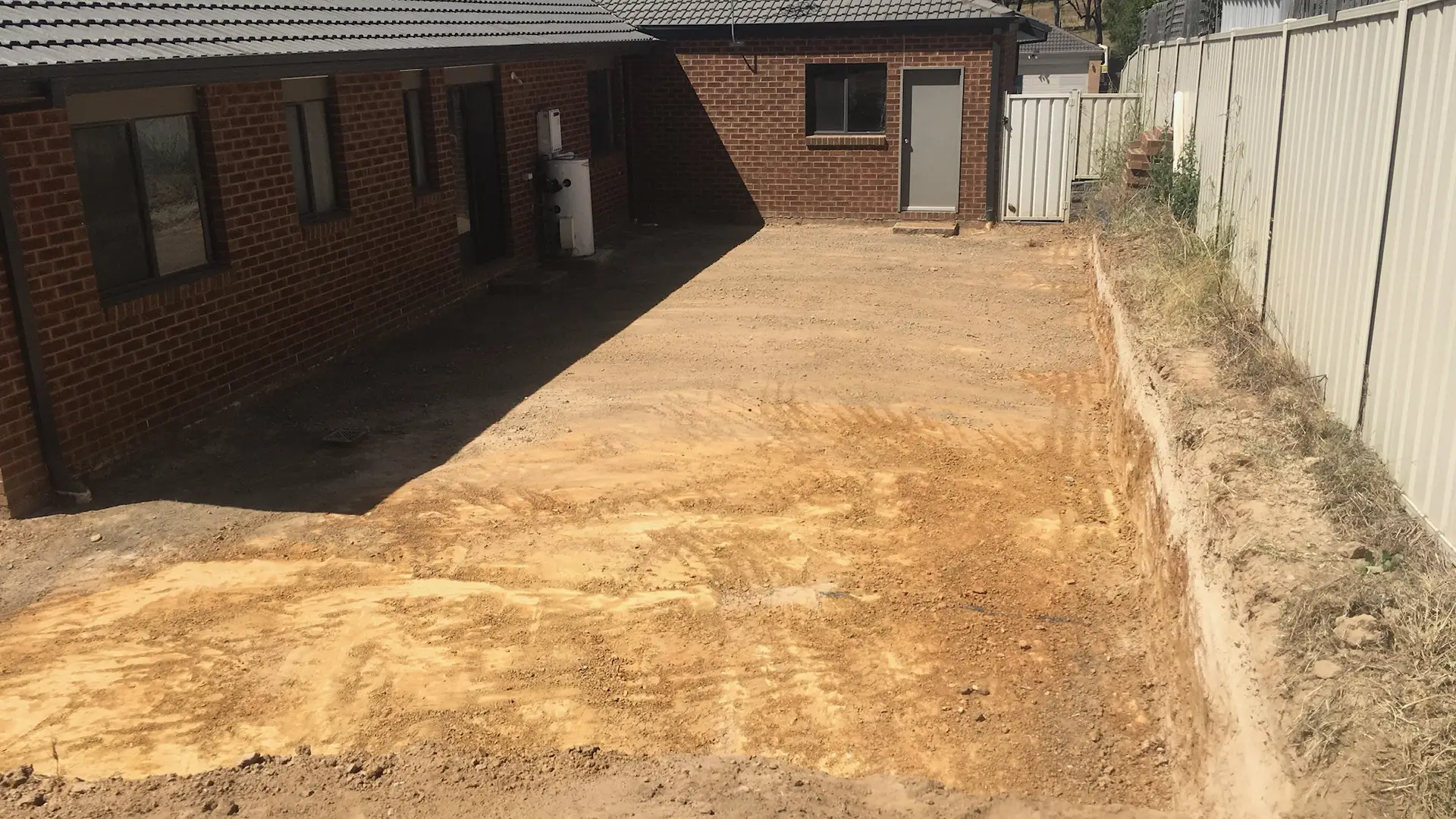Excavation contractor at work in Central Victoria